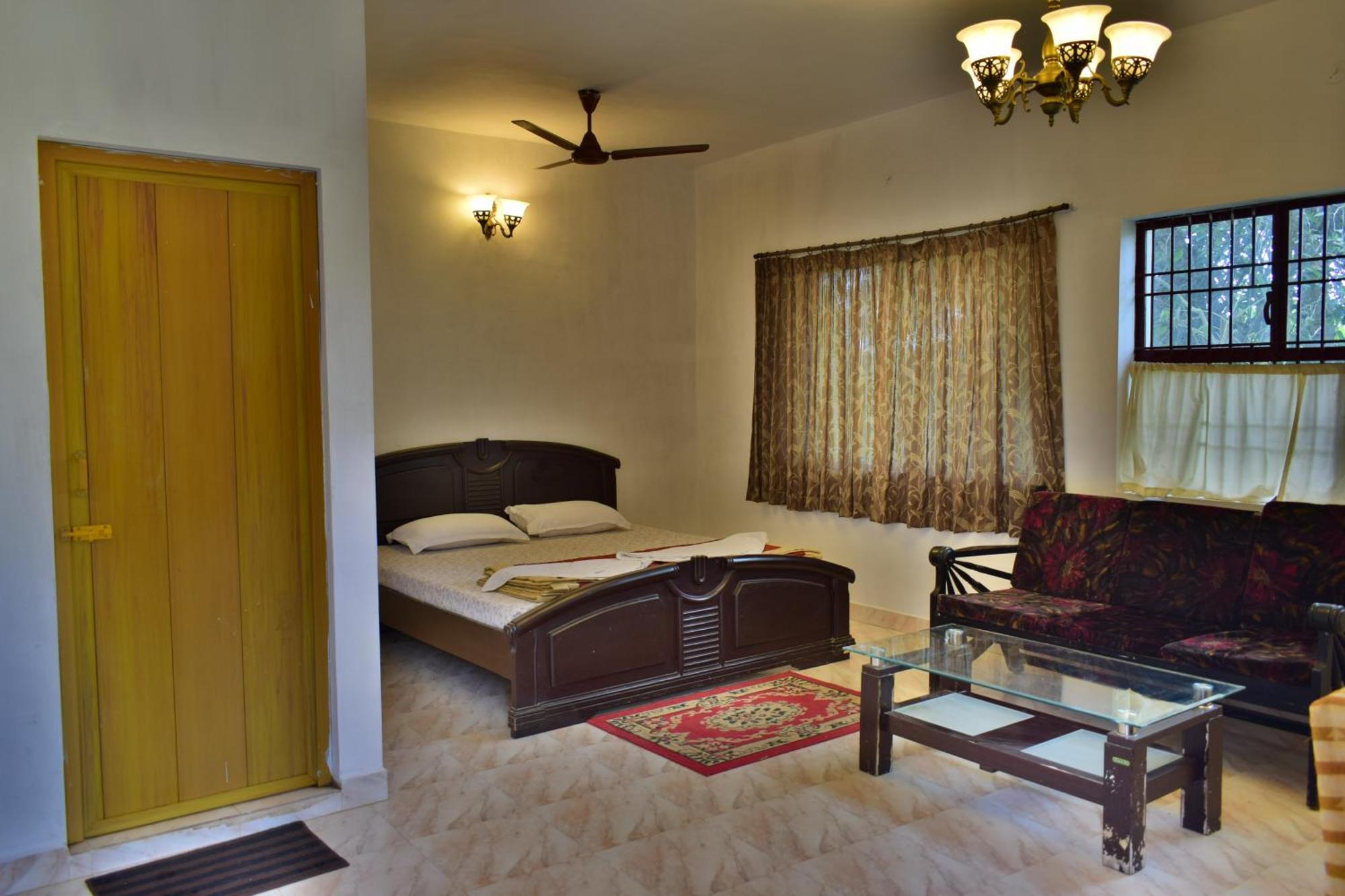 Silent Waters Resorts Yelagiri Exterior foto