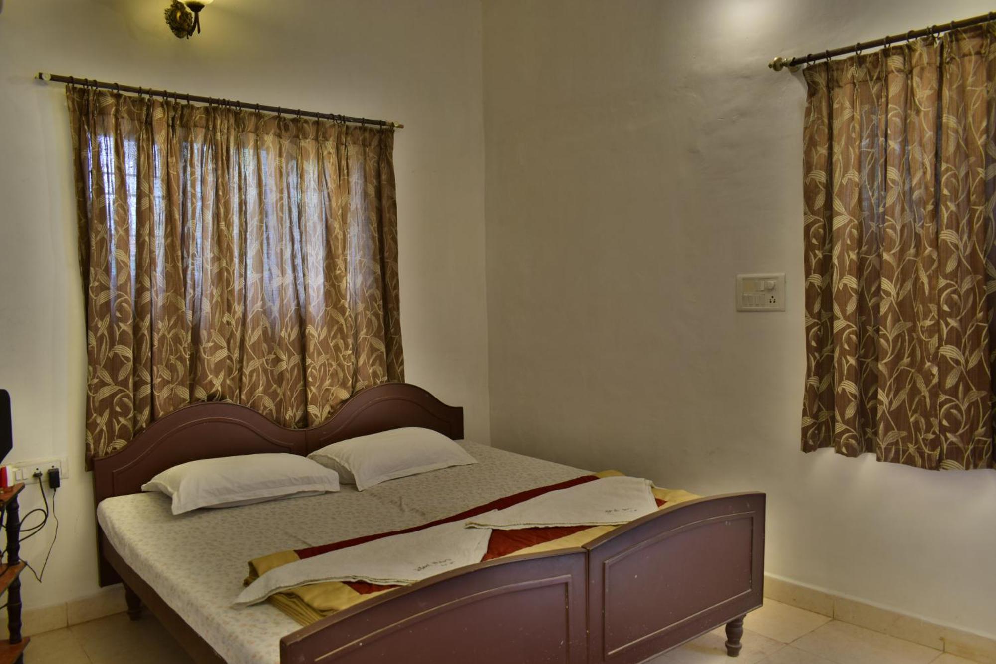 Silent Waters Resorts Yelagiri Exterior foto